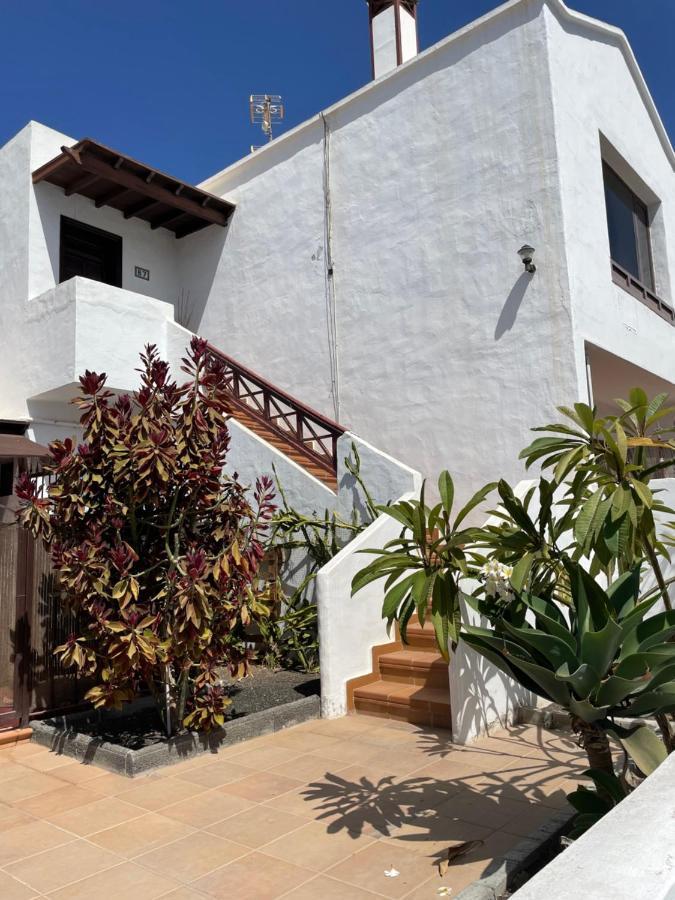 Apartamento Con Amplia Terraza En La Playa Puerto del Carmen  Bagian luar foto